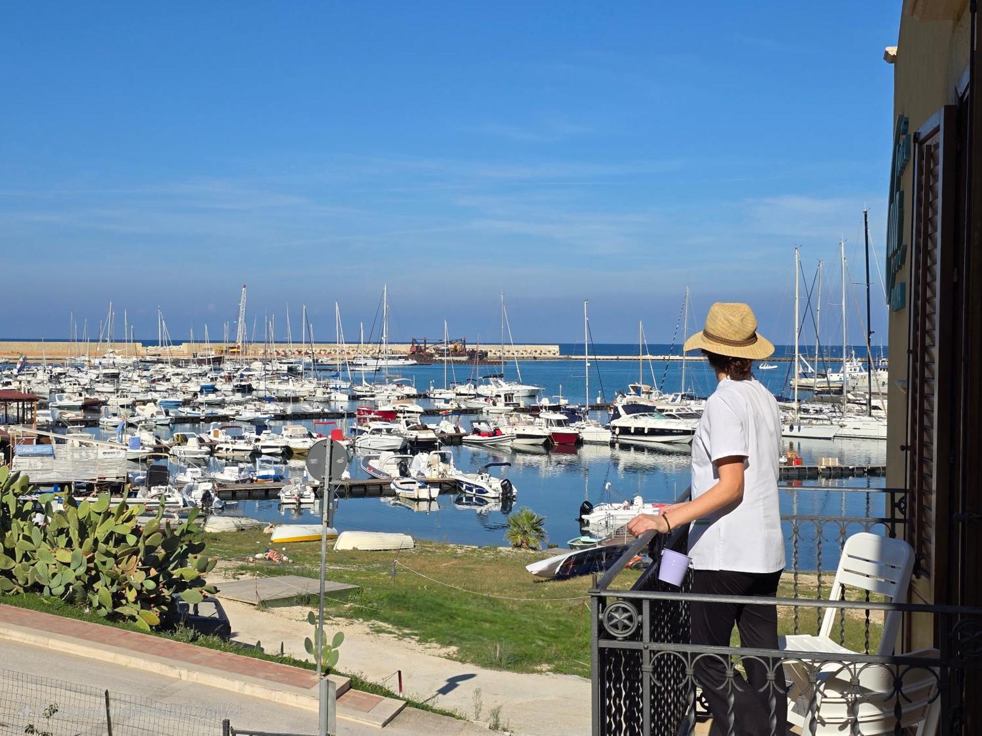 Hotel Cala Marina Кастелламмаре-дель-Голфо Экстерьер фото