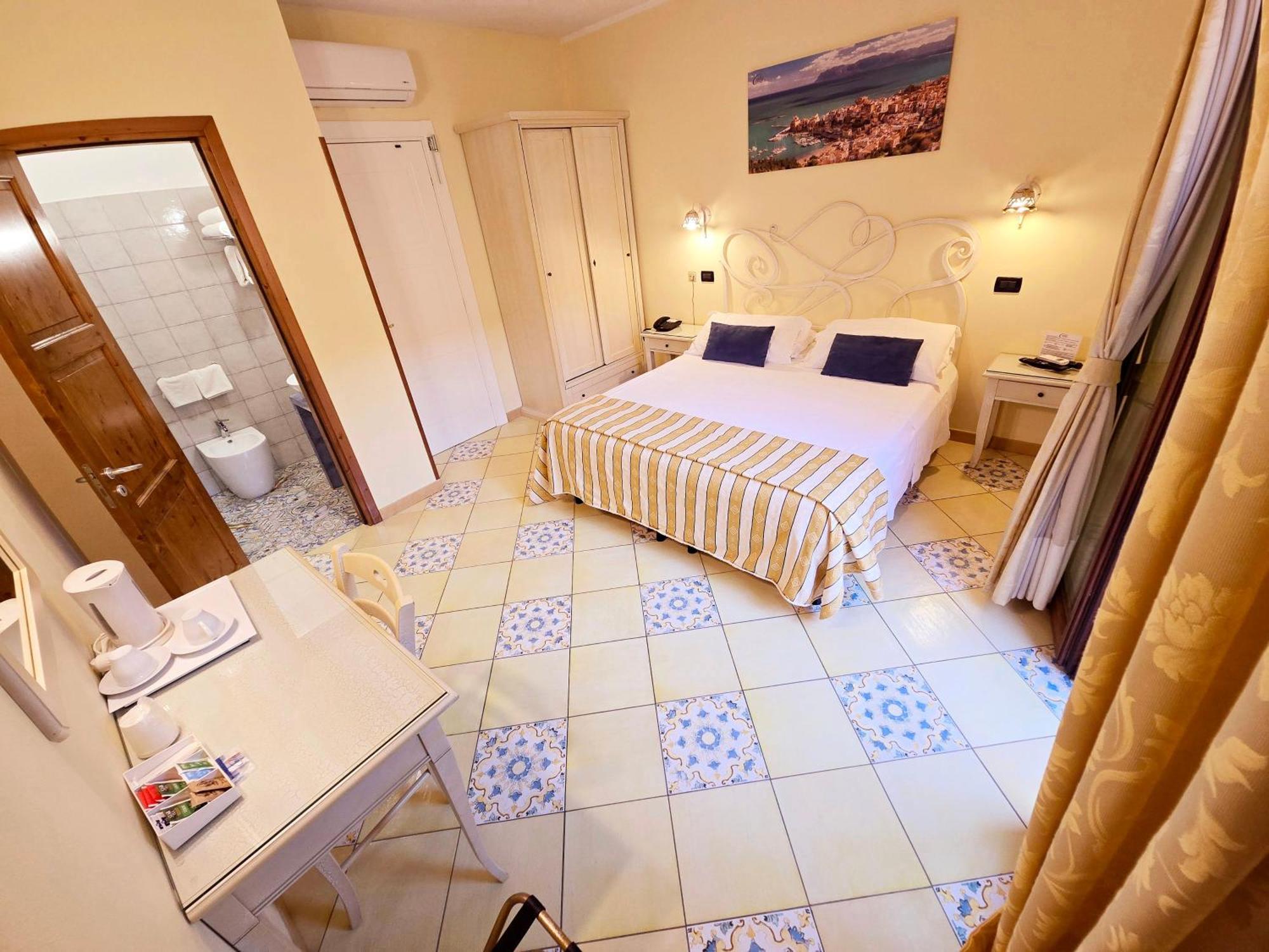 Hotel Cala Marina Кастелламмаре-дель-Голфо Экстерьер фото